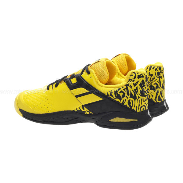 נעלי טניס לילדים Babolat Propulse AC Junior Boy Black/Yellow | בבולט, בצבע צהוב ושחור, בעיצוב חד ומודרני.