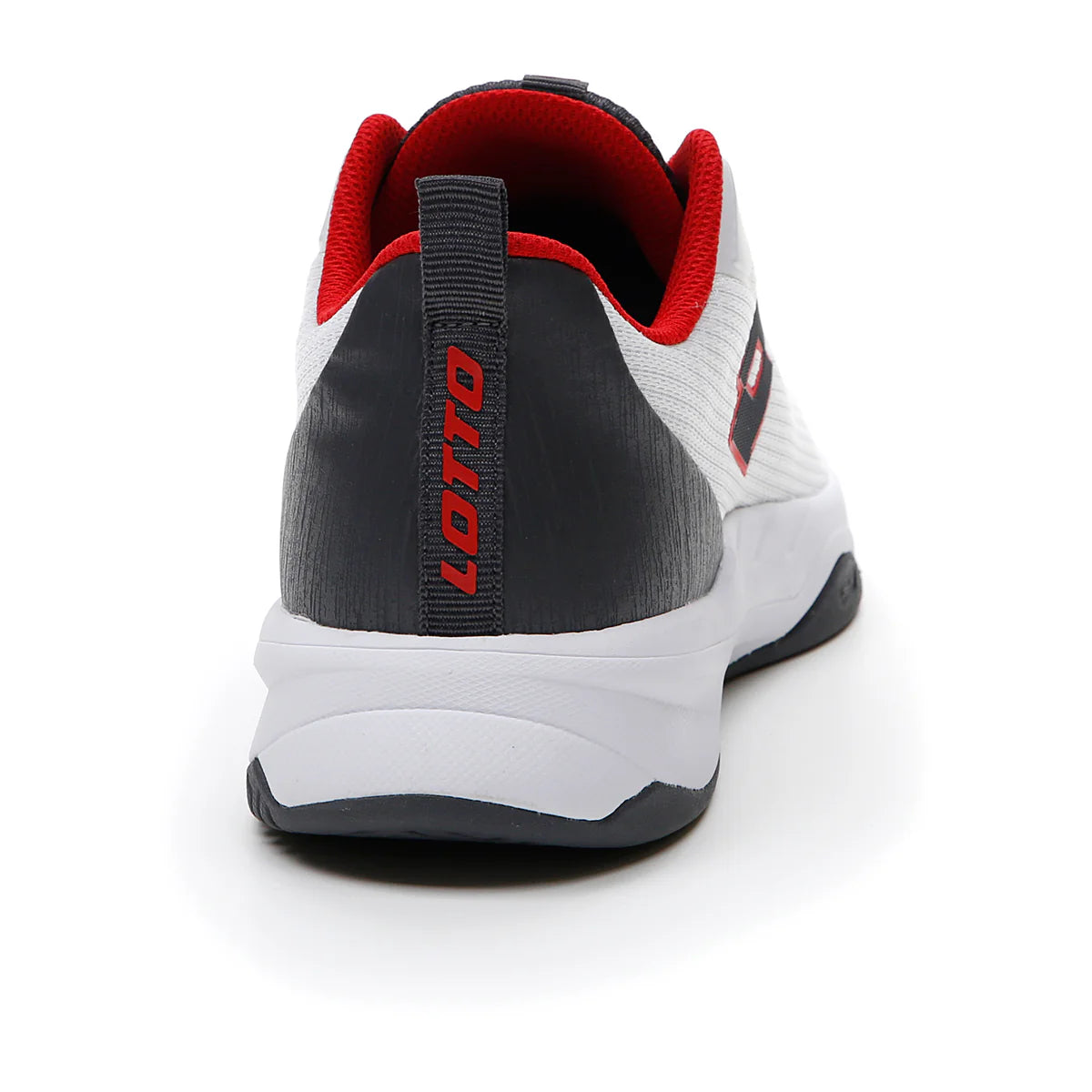 נעלי גברים Lotto Mirage 700 | לוטו - צד אחורי של הנעל בצבע לבן עם פרטים אדומים וכחולים.