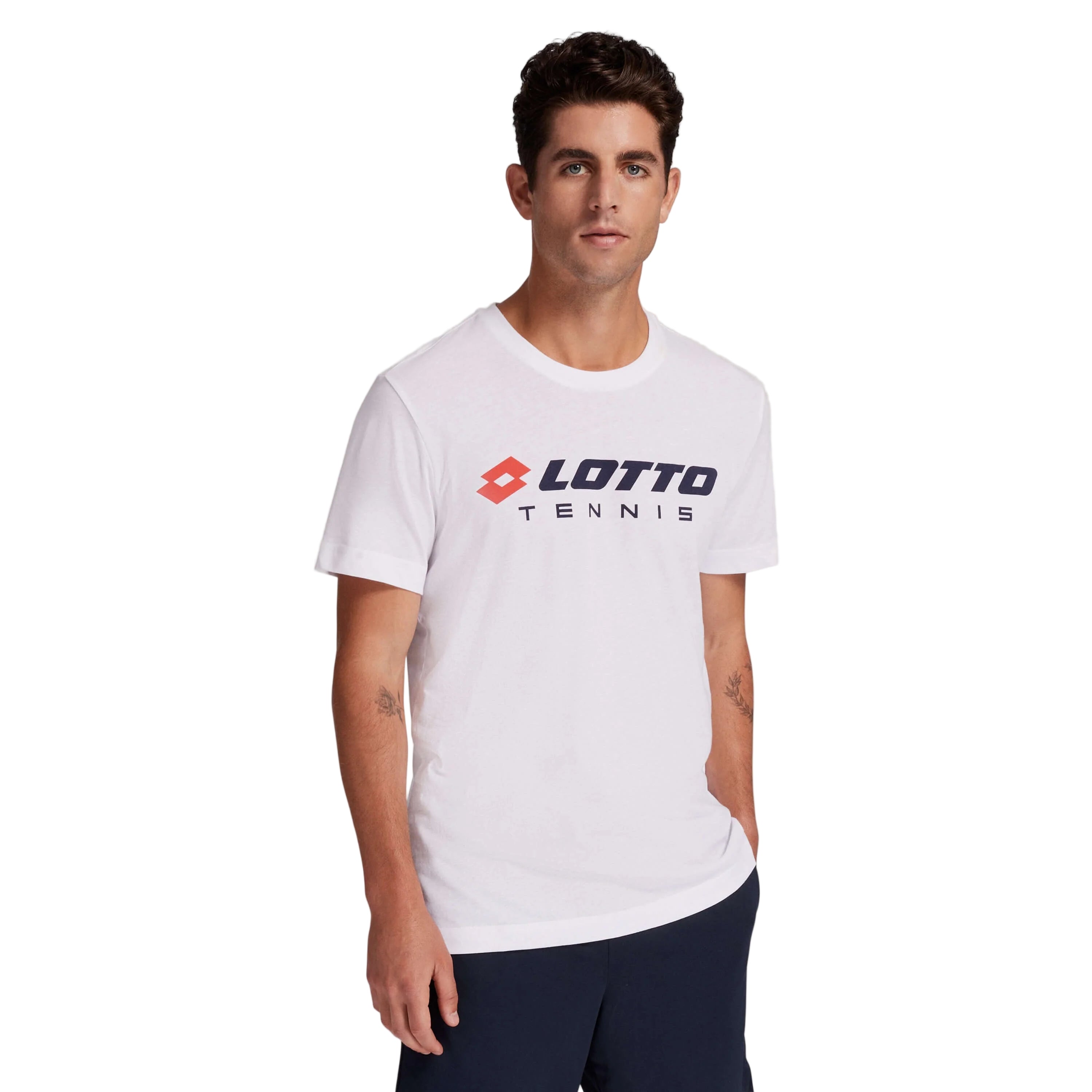 חולצת גברים לוטו SQUADRA II TEE RAPTOR LOTTO עם עיצוב נקי וספורטיבי, אידיאלית לאימון ומראה קז׳ואלי.