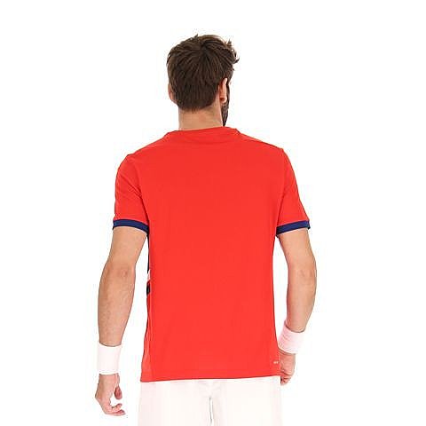חולצת גברים לוטו SQUADRA III TEE LOTTO בצבע אדום, עם עיצוב ספורטיבי מאחור.