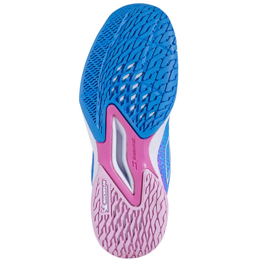 נעלי טניס לילדים Babolat Jet Mach 3 AC Junior Girl Blue | בבולט - סוליה מעוצבת בצבעים כחול וורוד.