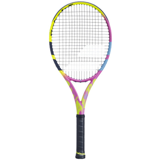 באנדל Pure Aero Rafa 2023 - מחבט טניס Babolat עם עיצוב צבעוני ואיכותי לרפאל נדאל.
