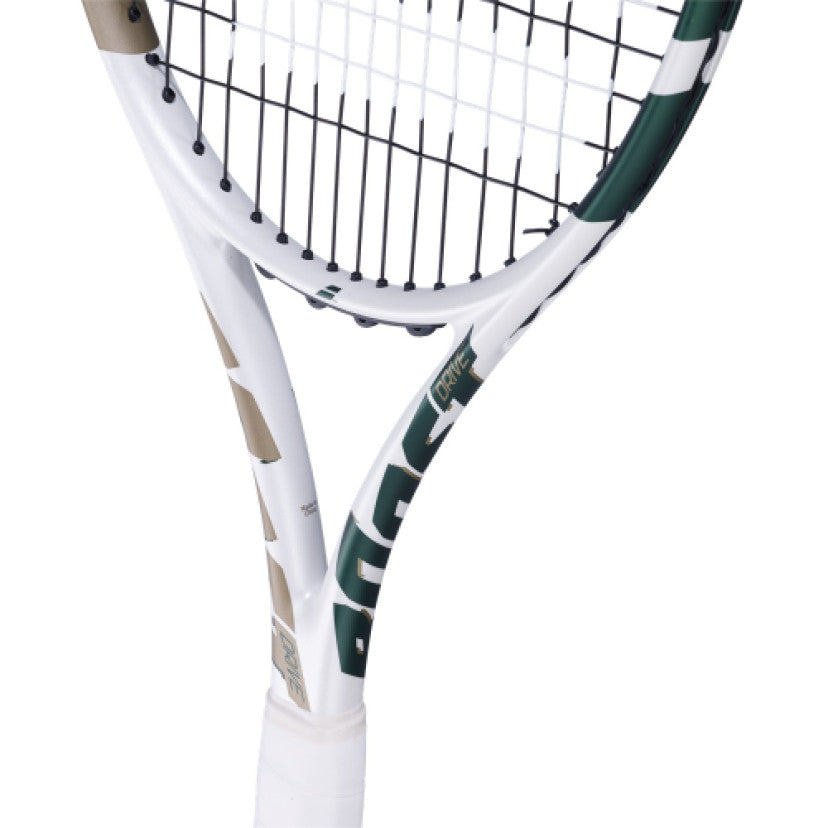 מחבט טניס Boost Wimbledon (2025) Babolat משקל 260 גרם | בבולט - עיצוב מקרוב של ראש המחבט.