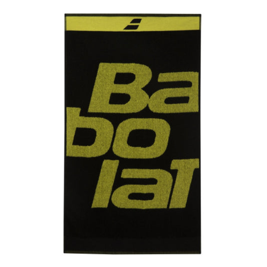 מגבת טניס בבולט Medium Towel Babolat בצבע שחור עם לוגו בולט של Babolat.