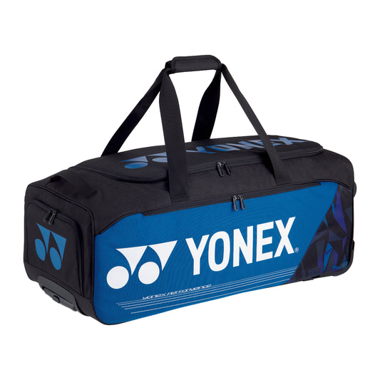 תיק נסיעות Yonex Pro Trolley Bag | יונקס בעיצוב מודרני וצבעים נועזים, אידיאלי לטניסאים בדרכים.