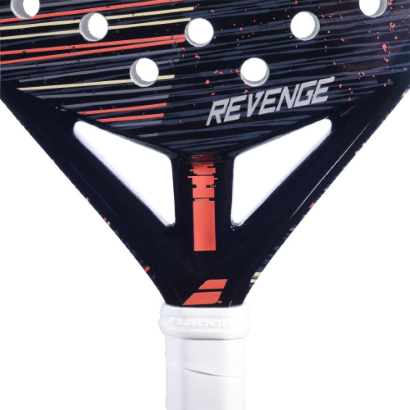 מחבט פאדל Babolat Revenge Woman | בבולט, דגם REVENGE עם עיצוב מודרני וצבעים בולטים.