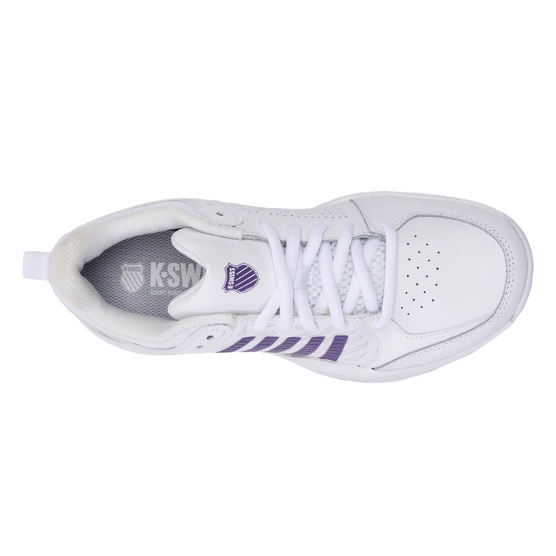 מבט מלמעלה על נעלי טניס K-Swiss Court Express 2 לנשים בצבע לבן