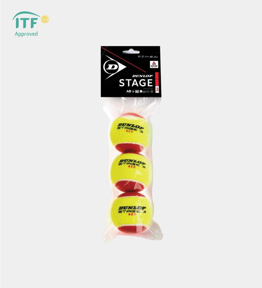 קופסת כדורי טניס Dunlop Stage 3 Red (3 כדורים בקופסה) | דנלופ בצילום עם שלושה כדורי טניס ירוקים ושליח של דנלופ.