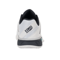 מבט מאחור על העקב של נעלי פאדל K-Swiss Express Light 3 Padel לגברים בצבע לבן ושחור