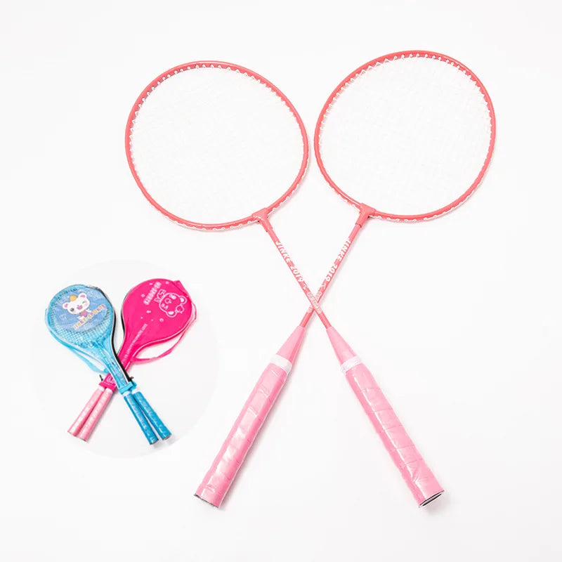 סט 2 יחידות מחבט בדמינטון | ציוד בדמינטון – שני מחבטי בדמינטון לילדים בצבעים כחול ורוד.