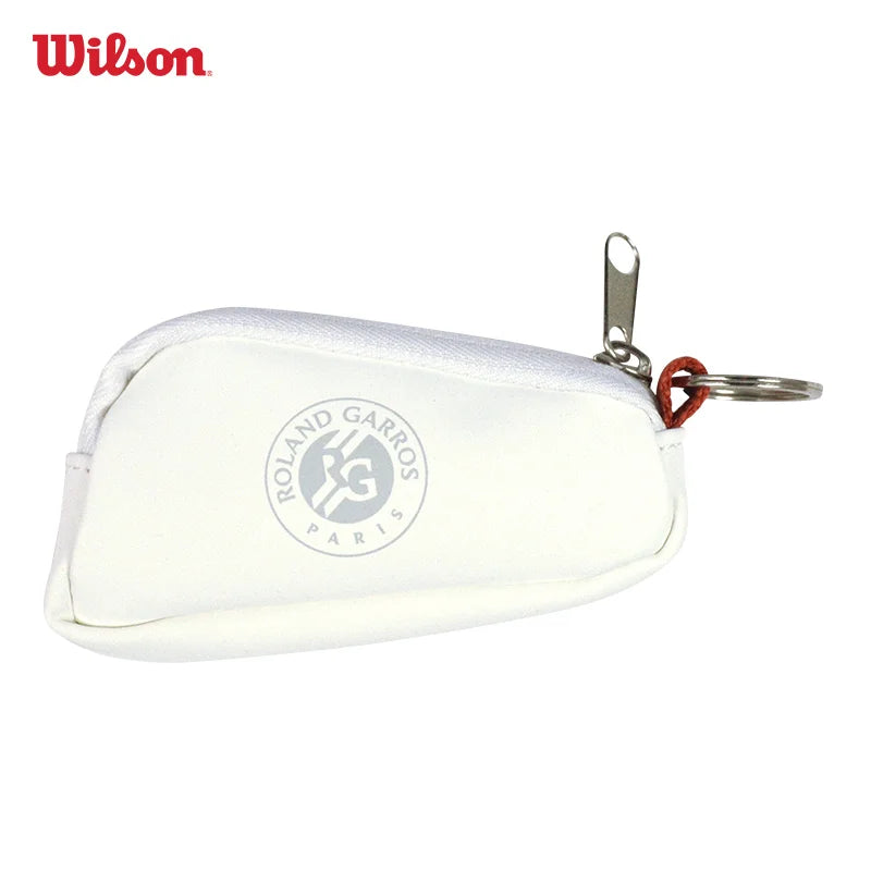 מחזיק מפתחות וילסון Wilson - אביזר קומפקטי לאחסון מפתחות בעיצוב אלגנטי.