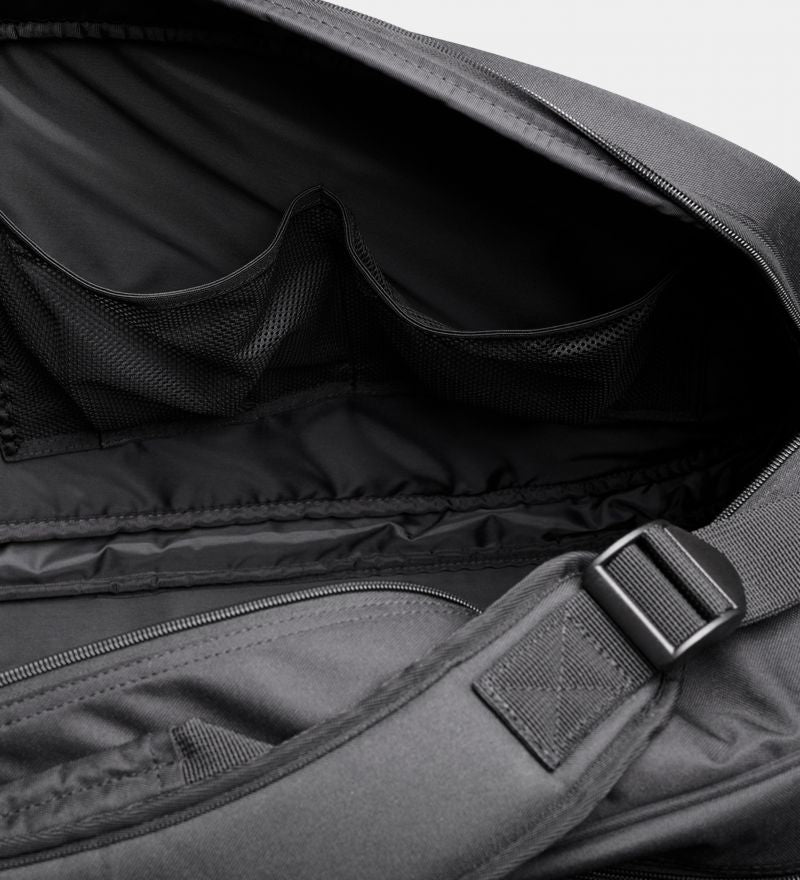 תיק אימון Dunlop Team 12R | דנלופ - תצוגה פנימית עם תאים מרווחים וארגון מושלם לציוד טניס.