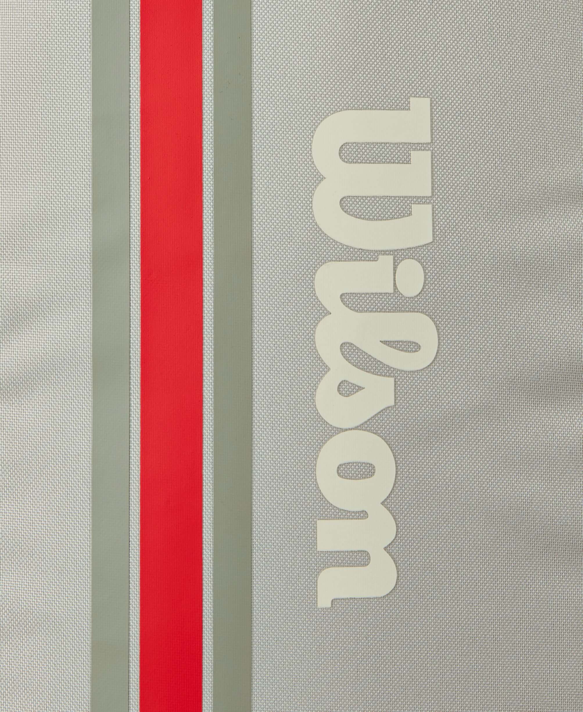 תיק טניס וילסון  | Team Backpack Wilson אפור עם לוגו ווילסון ואיזור צבעוני