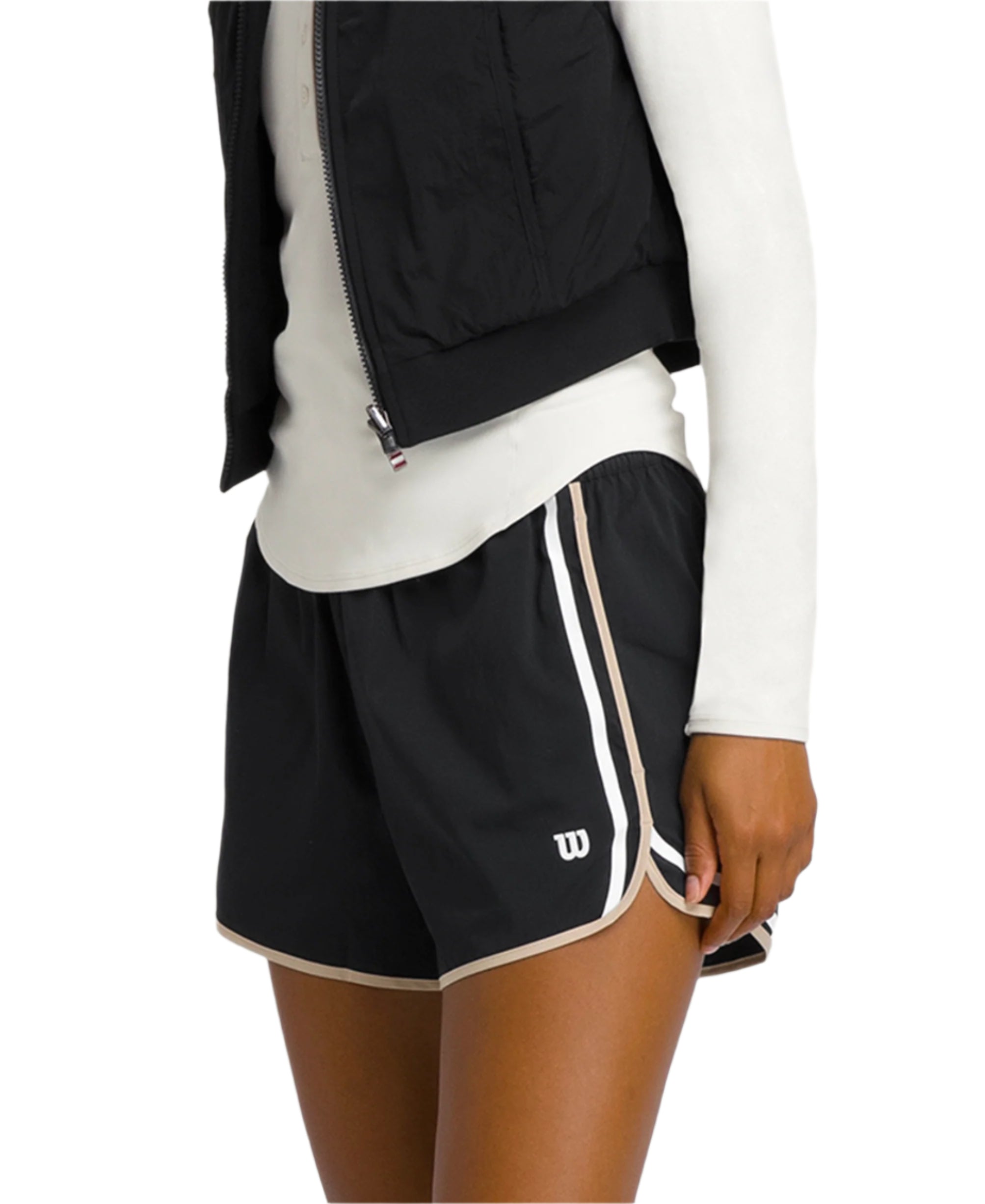 מכנס שורט וילסון לנשים | Ellyn Short - מכנסי טניס שחורים עם עיצוב ספורטיבי ואוורירי.