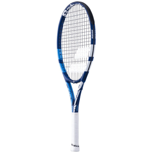 מחבט טניס לילדים Babolat Drive Junior 25 | בבולט - מחבט טניס בצבעים כחול ולבן, עם חוטים שזורים.