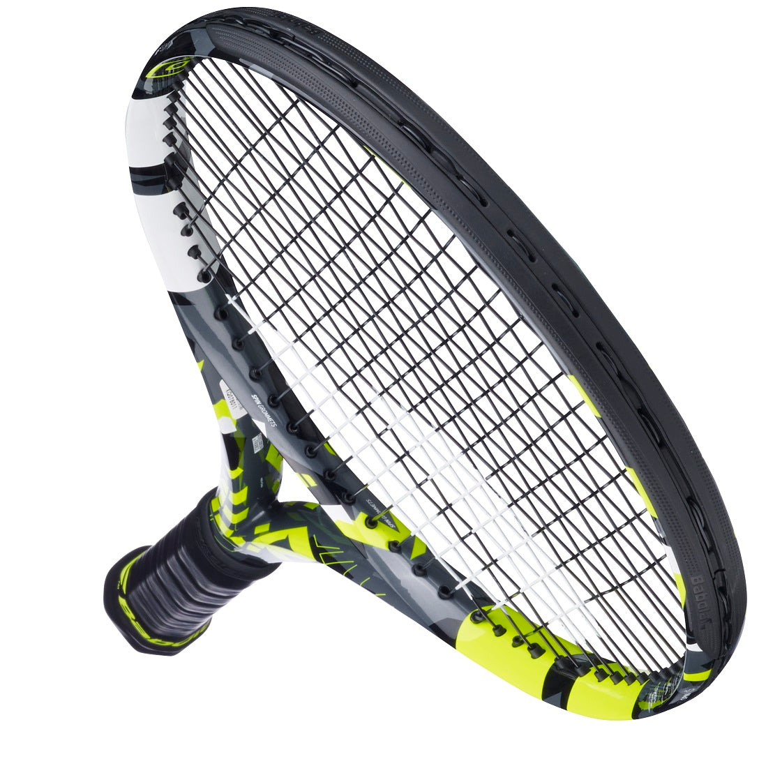 מחבט טניס Babolat Pure Aero 2023 משקל 300 גרם | בבולט בזווית עליונה עם עיצוב מודרני.